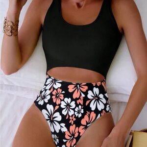 New Women Printed Swimsuit One-Piece Sexy Open Back Summer Vacation